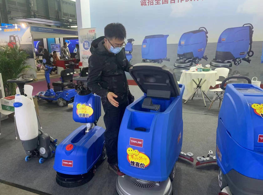 绍兴坦洁洗地机公司致力于电动洗地机的生产、销售和服务百家
